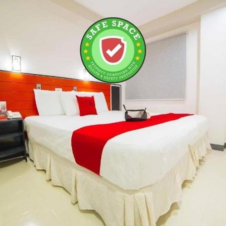 Reddoorz Plus Near San Pedro Cathedral Davao City Εξωτερικό φωτογραφία