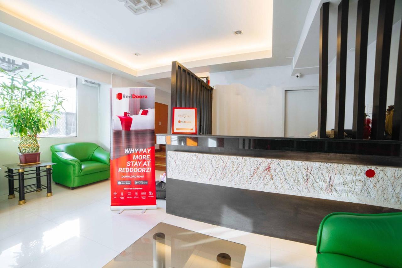 Reddoorz Plus Near San Pedro Cathedral Davao City Εξωτερικό φωτογραφία