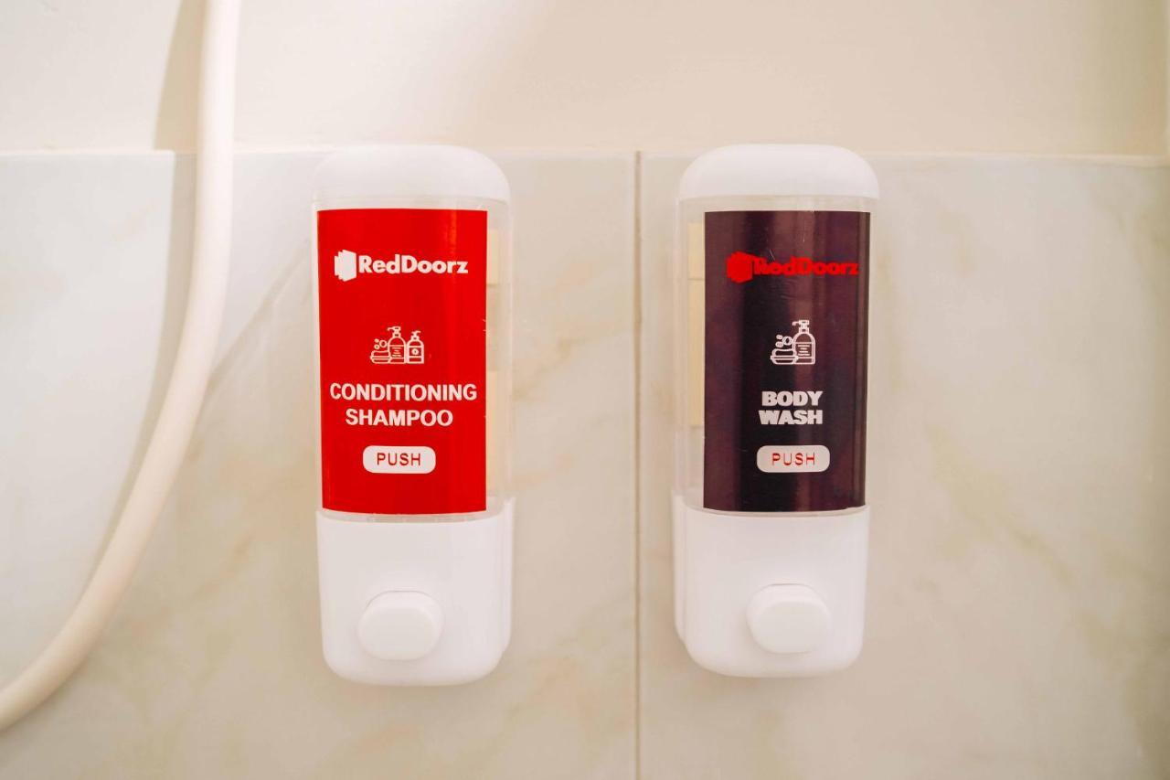 Reddoorz Plus Near San Pedro Cathedral Davao City Εξωτερικό φωτογραφία