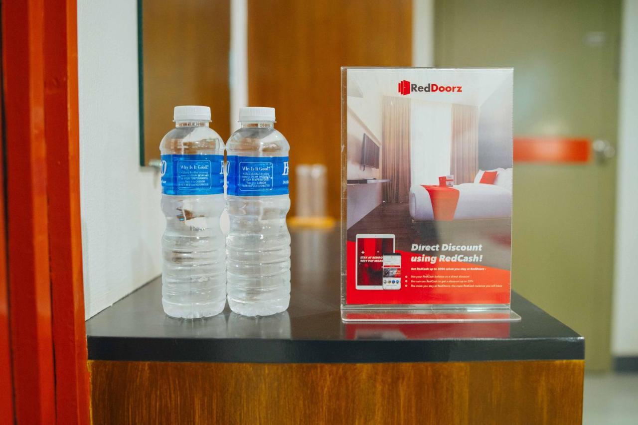 Reddoorz Plus Near San Pedro Cathedral Davao City Εξωτερικό φωτογραφία
